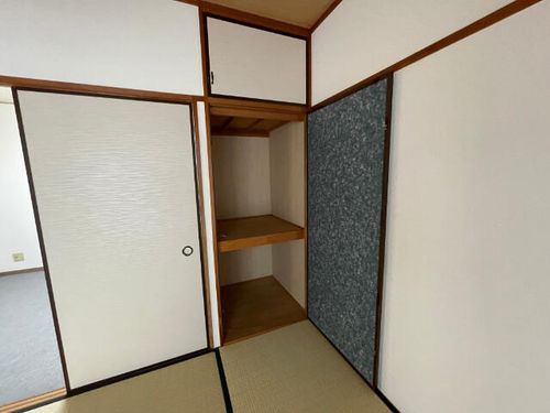 名西ハイツの内装