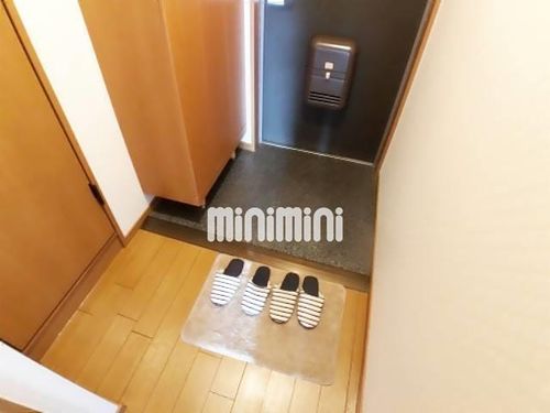 ルミエール(戸田)の玄関