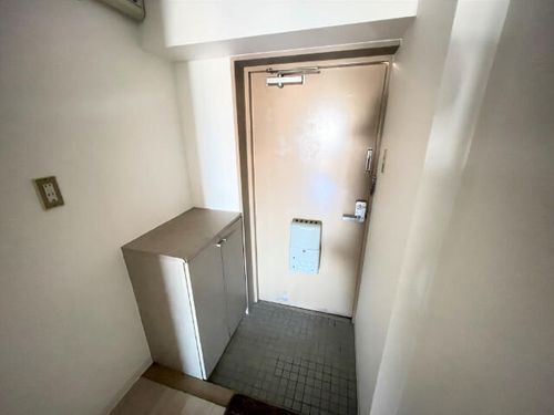 エントピアアスカの玄関