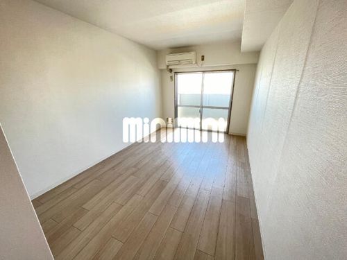 エントピアアスカの居間