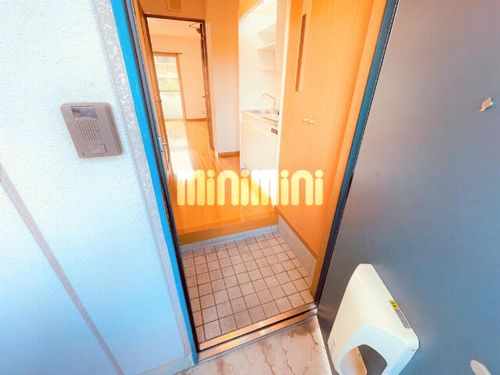 young leavesの玄関