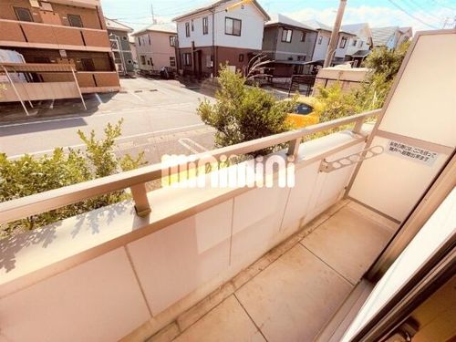 young leavesの内装