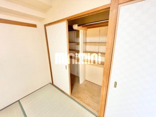 リヴァーサイド植田の内装