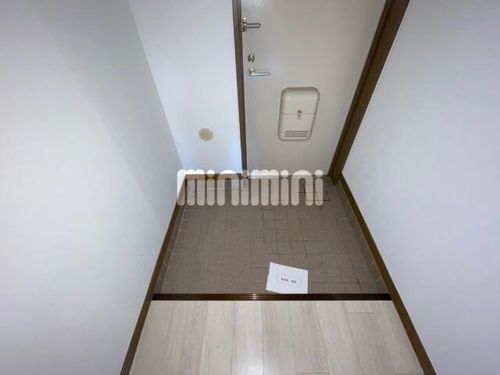 ハイツ平針の玄関