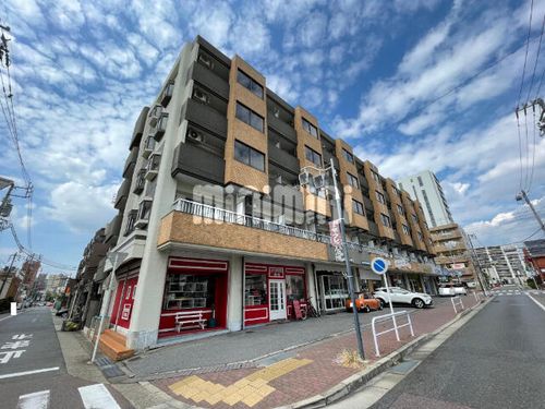 サンシャインビル南棟の外観