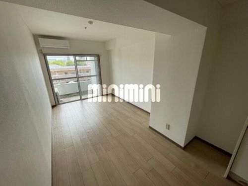 ヴィラ千成の居間