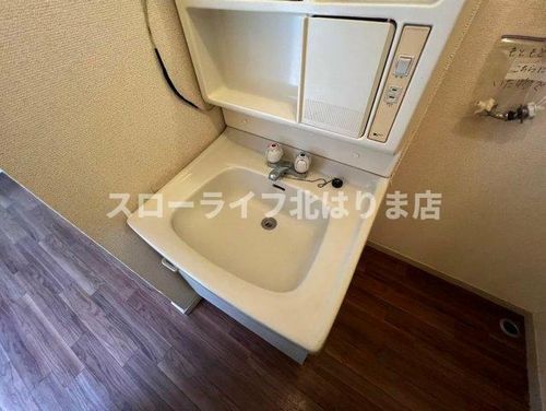 メイプルタウン大久保202の内装