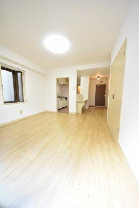 ダフネ二番館の居間