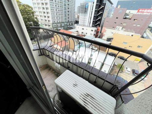 岡文ビルの内装