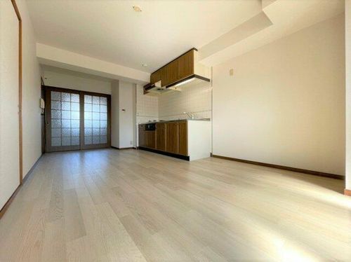 ルナポリスの居間