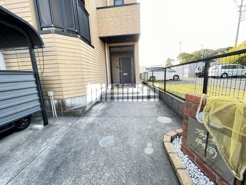 ブランシェ 平手南の玄関