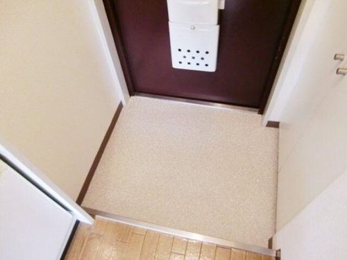 リアライズ西淡路の玄関