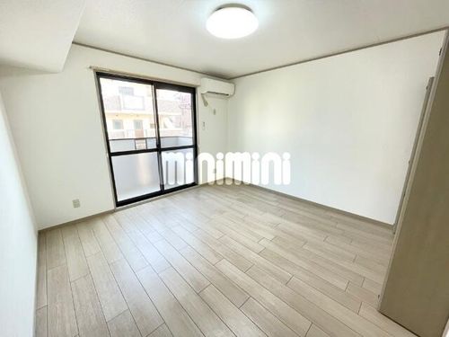 グリーンヴィラの居間