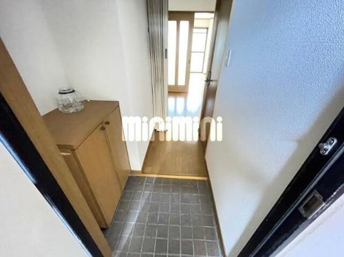 ウイング竹田の玄関