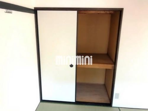 タウニー藤田の内装