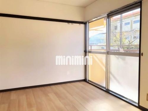 タウニー藤田の居間