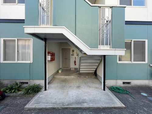 ラフォーレ西川の玄関
