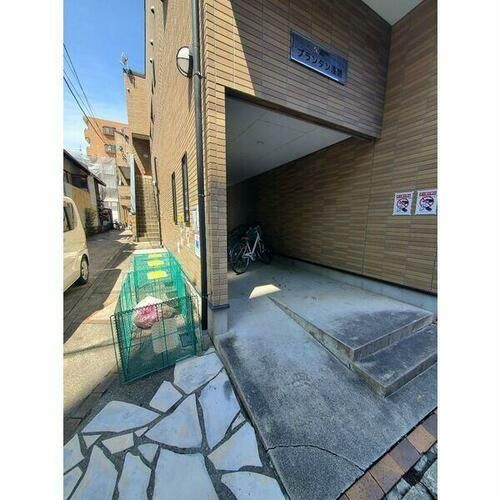 プランタン浅間の玄関