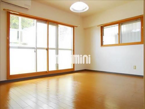 ヴィレッジWILLの居間