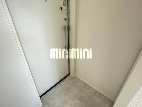 Infina春日井202の玄関