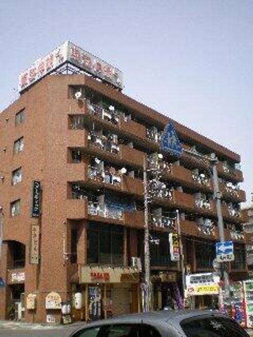 東海伸銅ビルの外観
