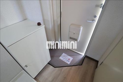 アネックス西枇杷島の玄関