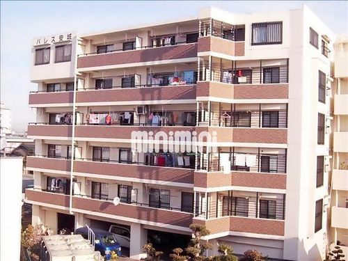 パレス安城の外観