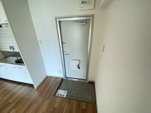 兵庫県神戸市長田区西山町3丁目(マンション)の賃貸物件の玄関