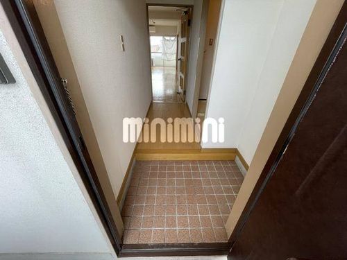 メゾンドール高針の玄関