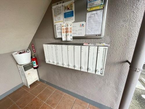 愛知県日進市赤池5丁目(マンション)の賃貸物件の玄関