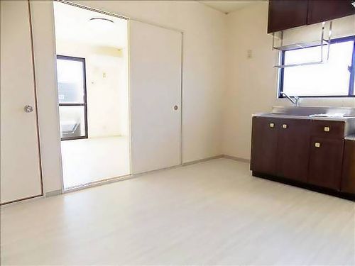 セジュール若宮 A棟の居間