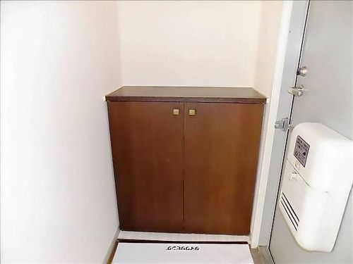 セジュール若宮 A棟の玄関