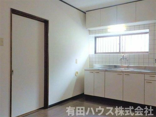 ファミリー四季105の居間