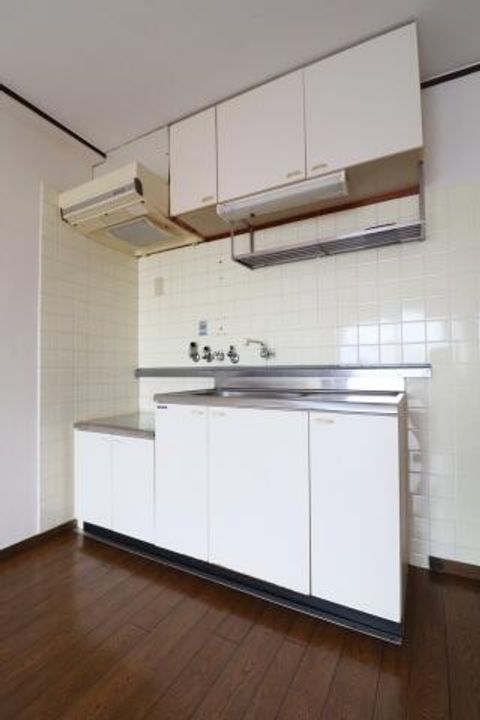 大阪府茨木市真砂1丁目(マンション)の賃貸物件のキッチン