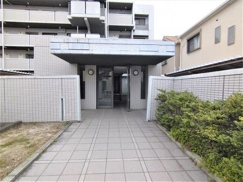 大阪府茨木市小柳町(マンション)の賃貸物件の玄関