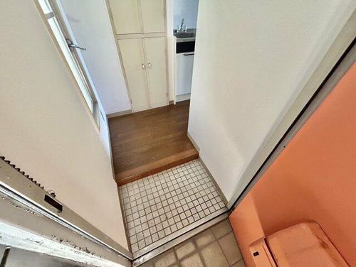 ラコート藤井寺の玄関