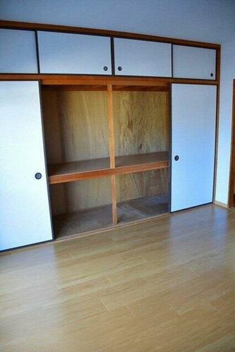 エステート光の内装