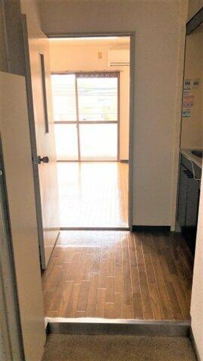 サンアベニュー葉山の玄関