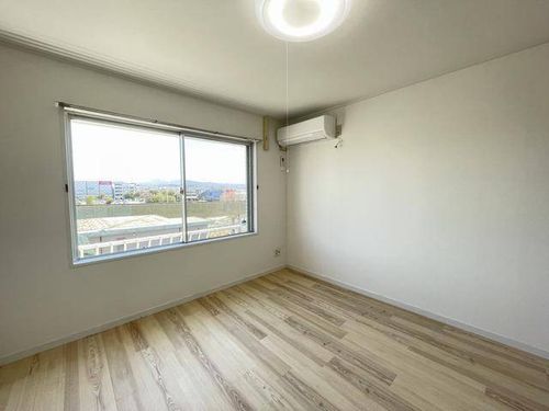 セザール豊田の居間