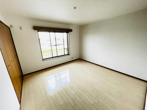 グランドコート ハットリの居間