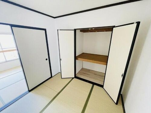 タウニー小崎の内装