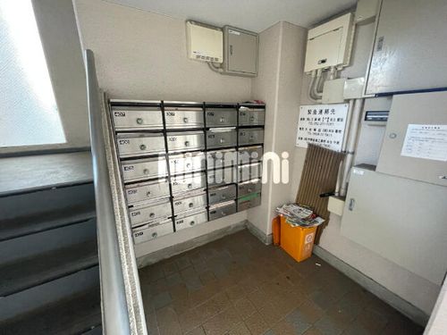 ハイツ平井の玄関