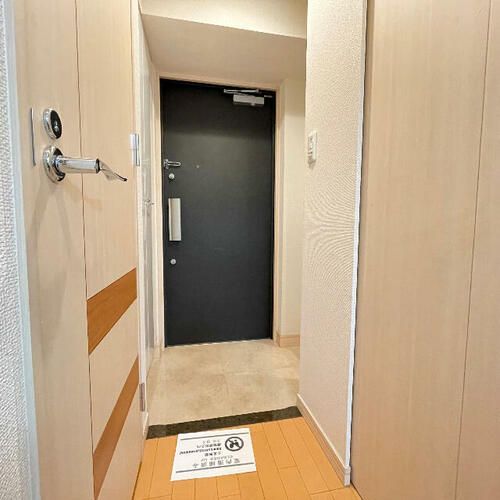 プレサンス泉シティアークの玄関