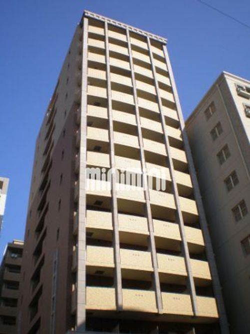 プレサンス泉シティアークの外観