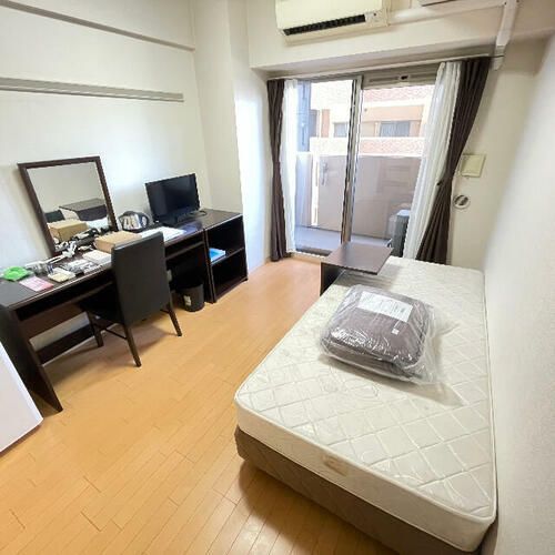 プレサンス泉シティアークの居間