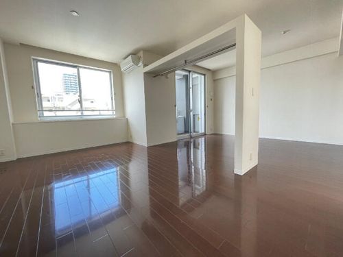 白川公園パークマンションの居間