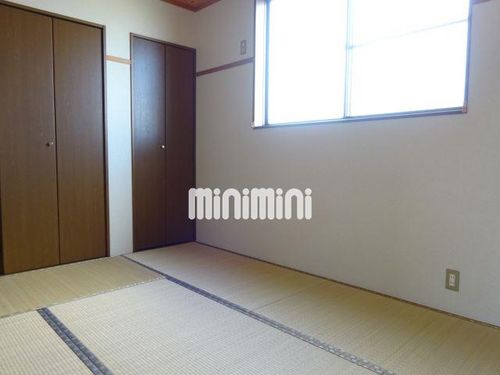 メゾネット三ノ輪の居間