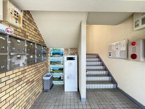 千里サンハイツ403の玄関