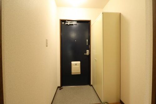 大阪府茨木市新堂1丁目(マンション)の賃貸物件の玄関