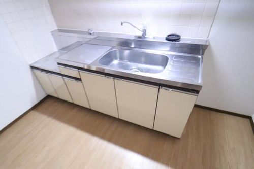 大阪府茨木市新堂1丁目(マンション)の賃貸物件のキッチン